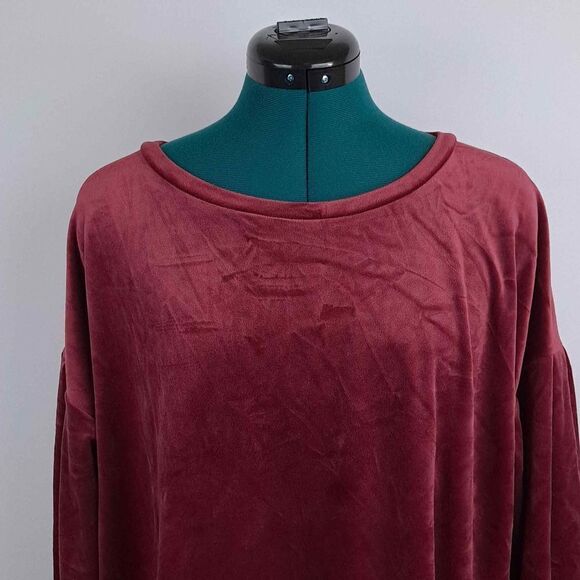 Ladies velveteen pullover top NWT - Picture 2 of 7